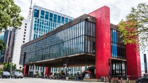 Imagem representativa de uma estrutura com sistema de protensão.