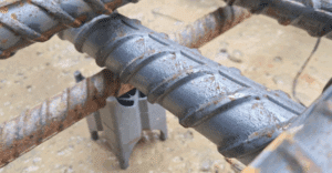 Cadeirinha reforçada para aços